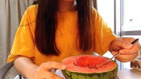 留学生网红吃瓜视频,揭秘海外留学生活背后的真实故事